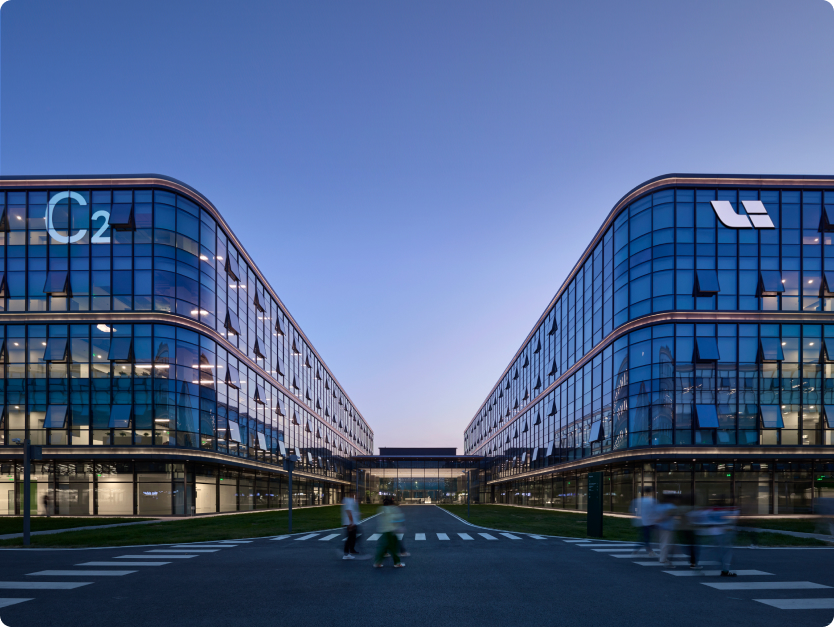 Li Auto | Premium Smart Electric Vehicles (REV) | Official Site